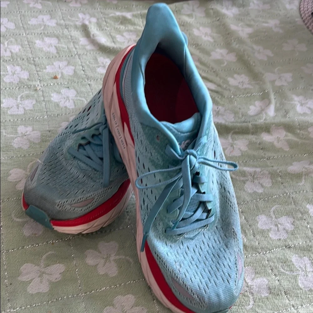 Hoka’s women’s size 8 1/2 - Picture 5 of 5